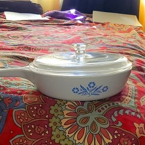 Vintage 1960's Corning Ware Cornflower sauce pan w/ lid